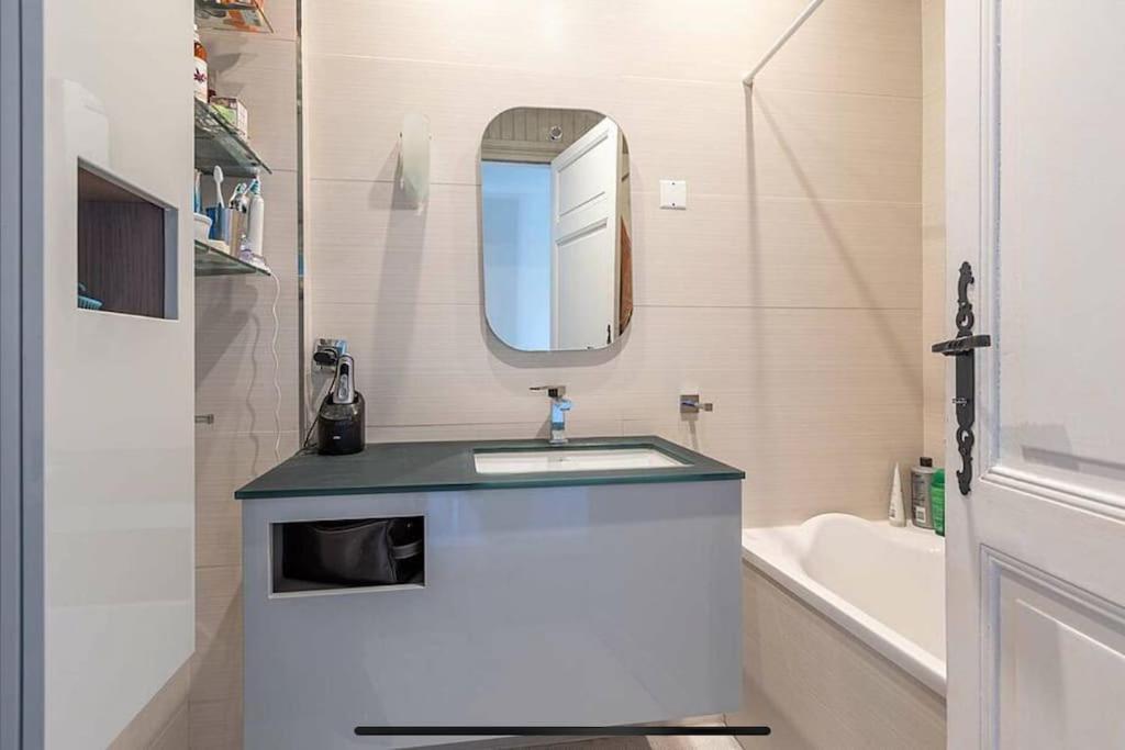 Exceptionnel 3 Pieces Art Deco En Dernier Etage Avec Garage Prive Centre Biarritz Διαμέρισμα Εξωτερικό φωτογραφία